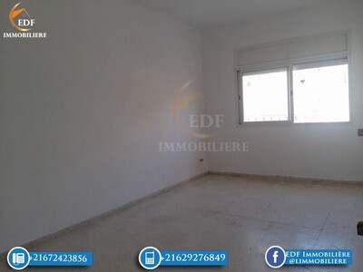 Réf 1183: Un étage de 3 pièces au centre ville Bizerte