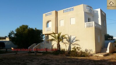 VISAVIS IMMOBILIER:VENTE:SEDUISANTE VILLA,TRES BONNE OPPORTUNITE POUR INVESTIR A DJERBA,