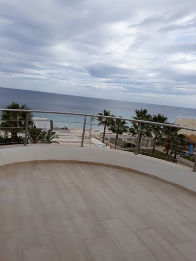 villa de 300 m 2 sans meuble