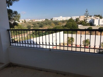 Appartement s+2 de 114 zone hôtel nahrawess