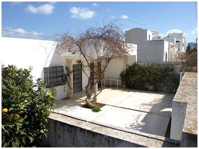 Villa s+3 plainpied trés bien située à Hammamet