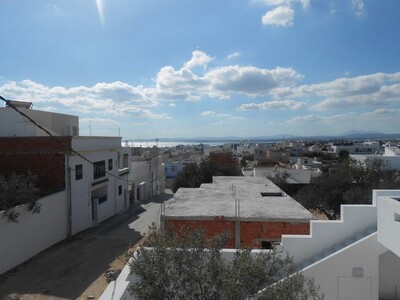 AV un grand maison nouvellement construire à hammamet EM
