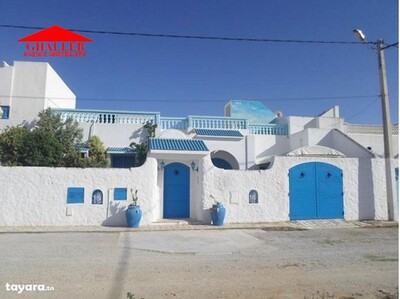 vendre un coquette villa proche de la mer
