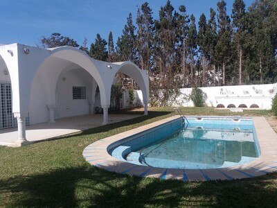 A VENDRE UNE BELLE VILLA A HAMMAMET NORD