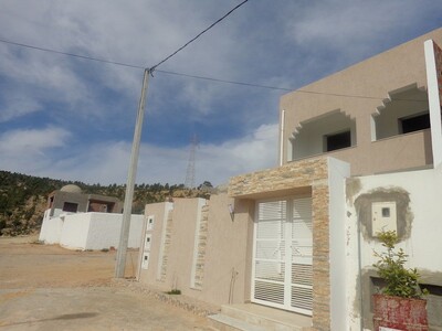 UNE maiSon à kharouba OO