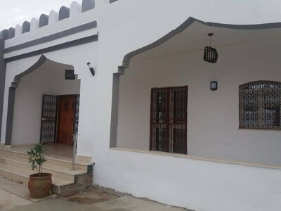 trés belle villa à bir bouragba hammamet