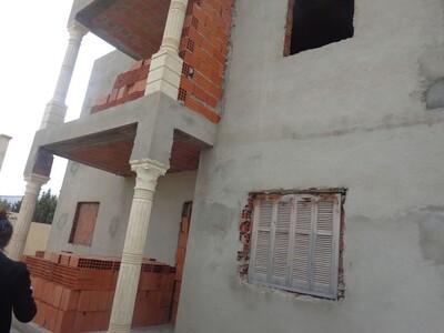 une villa inachevé proche yassmine hammamet
