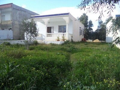 large villa from 700 to 2 km from hammamet yasmine