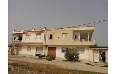 a bouargoub a vendre une villa et 2 maison arabe iii