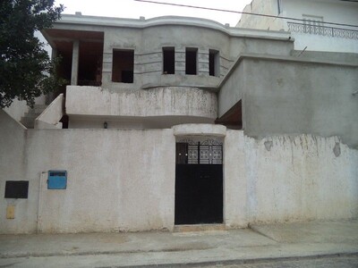 villa RDC avec étage inachevé à hammamet sud