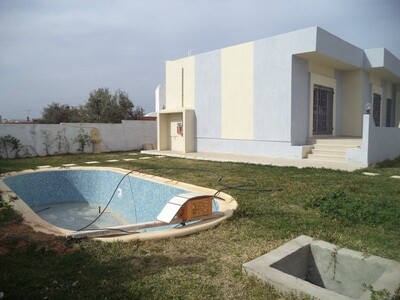 belle villa avec piscine av à hammamet sud