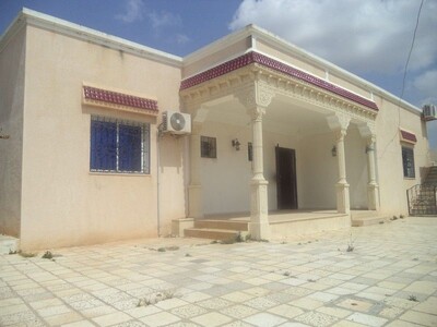 belle villa de 400 à hammamet sud
