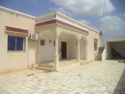 belle villa de 400 à hammaet sud
