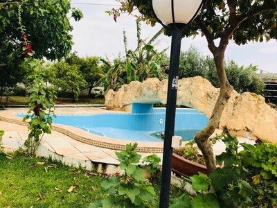 Villa S+4 zone Craxi avec piscine collective