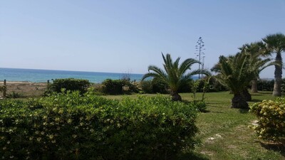 apartment s + 2 with sea view in a residence on the water: