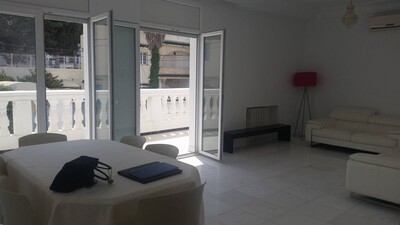 Etage de villa à coté de lycée Cailloux