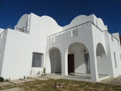 CASTELLE Villa road BIRBOUREGBA