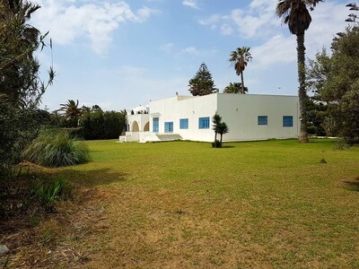 Parcelle 3600 m² pied dans l'eau à Hammamet Nord