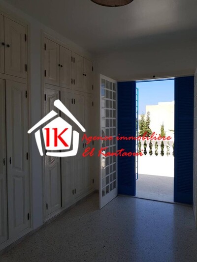 Bonne Occasion Grande Villa À Chott Meriem