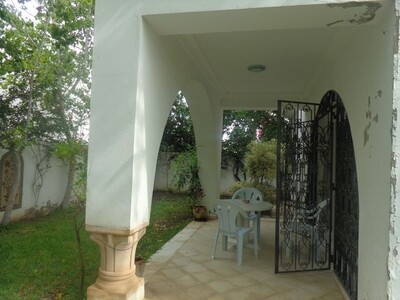 Belle villa sur trois niveaux avec jardin a Mrezgua M