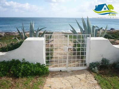 villa pieds dans l'eau à kélibia