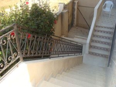 A vendre appartement haute standing s+2 situé à Nabeul près de clinque ibnou Roched à 300 m de la plage