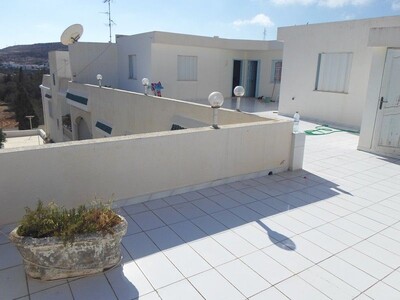 apartment with terrace seen sea