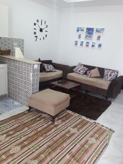 a vendre un appartement trés proche au corniche