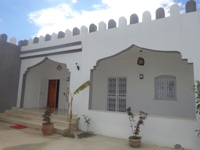 belle villa avec jardin à Hammamet