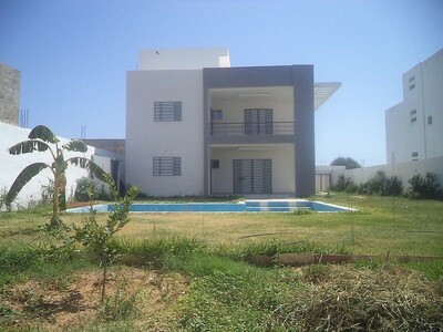 grand villa avec piscine de 1000 proche yasmine hammamet