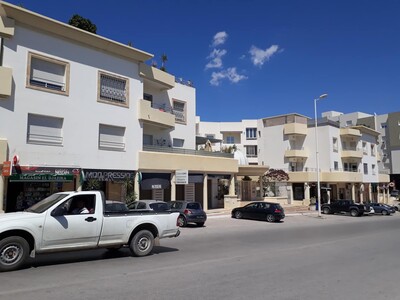 Ennasr 1 appartement S+1 neuf haut standing avec jardin