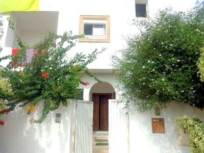 belle villa sur deux niveaux à l'AFH