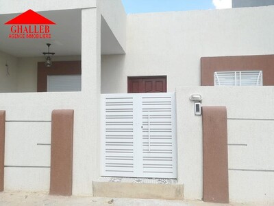 a vendre belle maison à mrézga Hammamet ay
