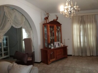 Maison et local de 340 m² à Hammamet centre ville