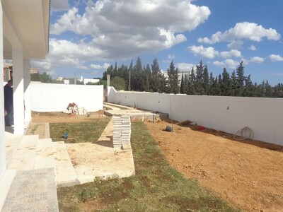 Superficie total: 670m² Prix: 280MD t