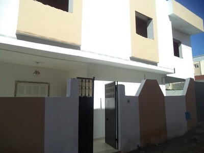 villa RDC avec étage inachevée à hammamet sud