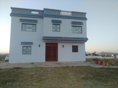 une belle villa sur 2 niveaux a vendre