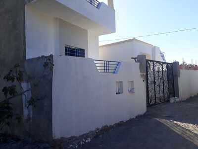 un duplex inachevée a vendre pas loin de Hammamet sud