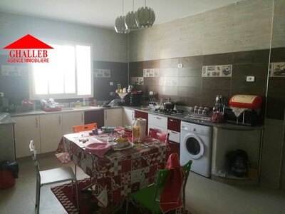 av une maison de 190m² à Hammamet nord