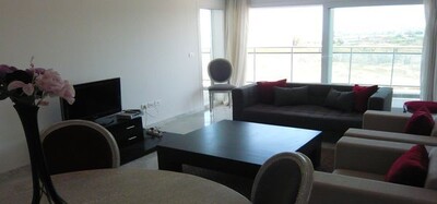 appartement vue mer dans une résidence avec piscine