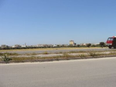 Terrain situé à la zone industriel à Nabeul sur la route de Nabeul Béni khiar