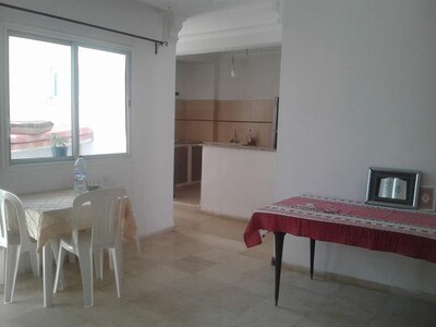 n bel appartement au 1 etage situé a hammamet ta
