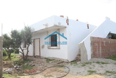 coquette villa inachevée à Hammamet