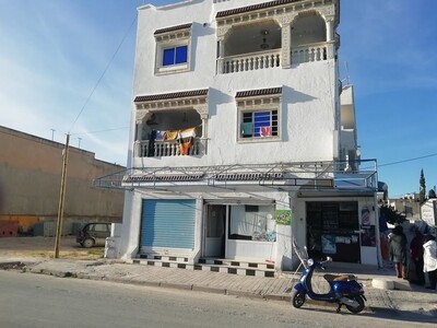 Appt s+2 100 m² sur la route principale à mrezga Hammamet Nord