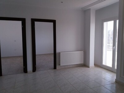 viila avec appartement av a Hammamet sayf