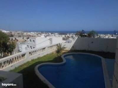 villa s+4 avec piscine à hammamet nord pour les vacances