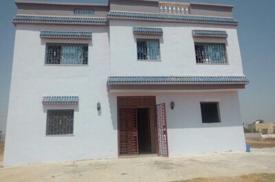 villa sur deux niveaux à la campagne de Hammamet sud y