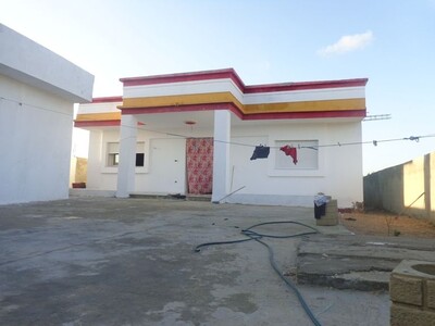 To sell spacious House in beni wael ch