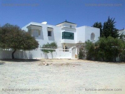 Belle villa , zone hotelière , S+6 , meubléé , haut standing , a l année