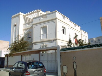 App S+2 Monastir au 1er étage d'une villa